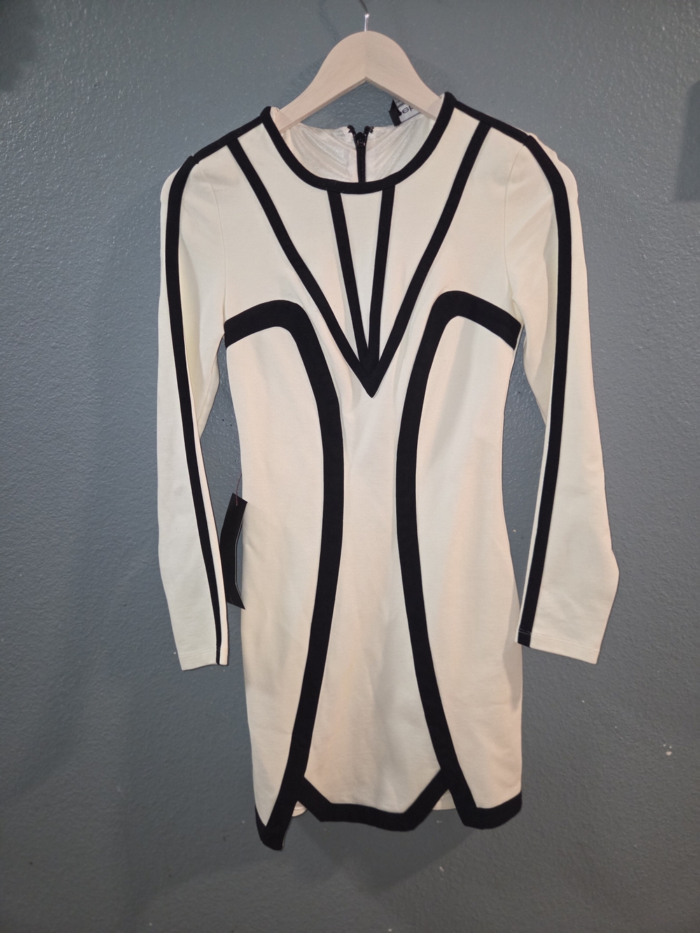 bebe Cream Long-Sleeve Bodycon Dress with Black Piping